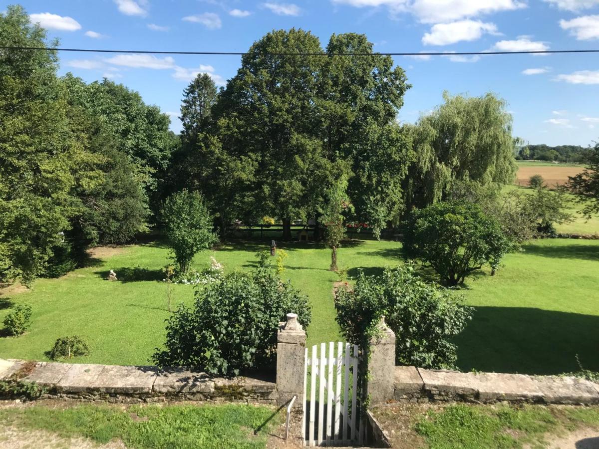 Chez Zoiseau Et Zoiseautte Bed and Breakfast Chassigny Εξωτερικό φωτογραφία
